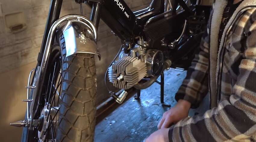 Das Wechseln der Zündkerze ist für jeden Töfflibesitzer einfach durchzuführen Das Wechseln der Zündkerze ist für jeden Töfflibesitzer einfach durchzuführen