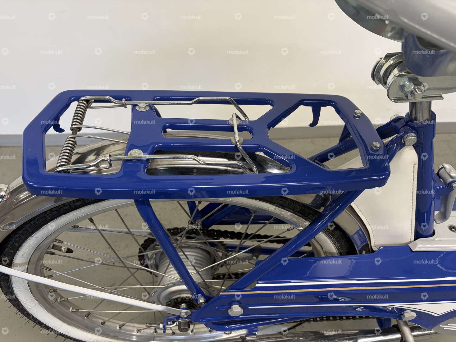 Luggage carrier axle Inox | Pony & KTM Carousel Image 2