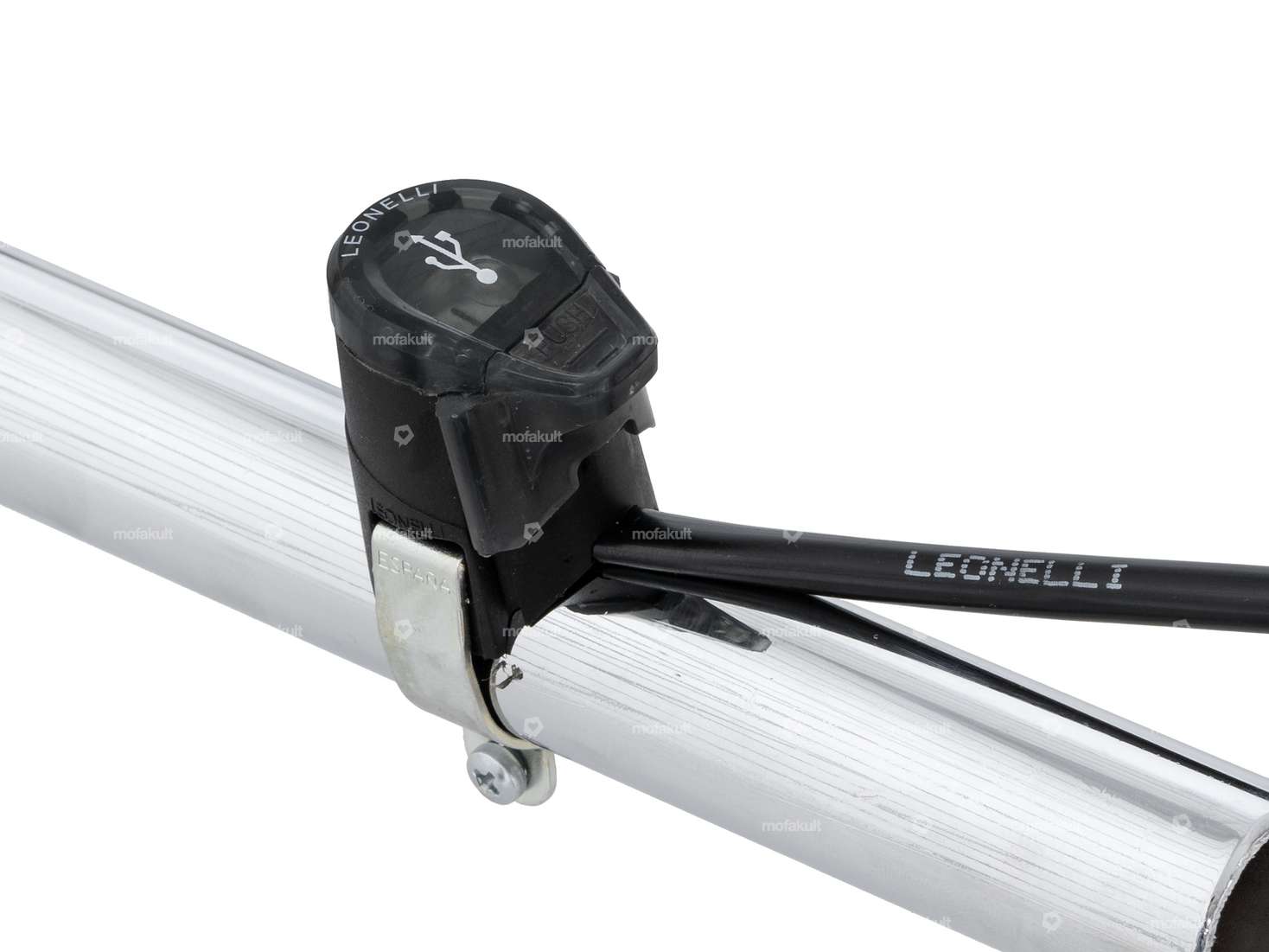 Leonelli USB on-board socket (charger) Carousel Image 3